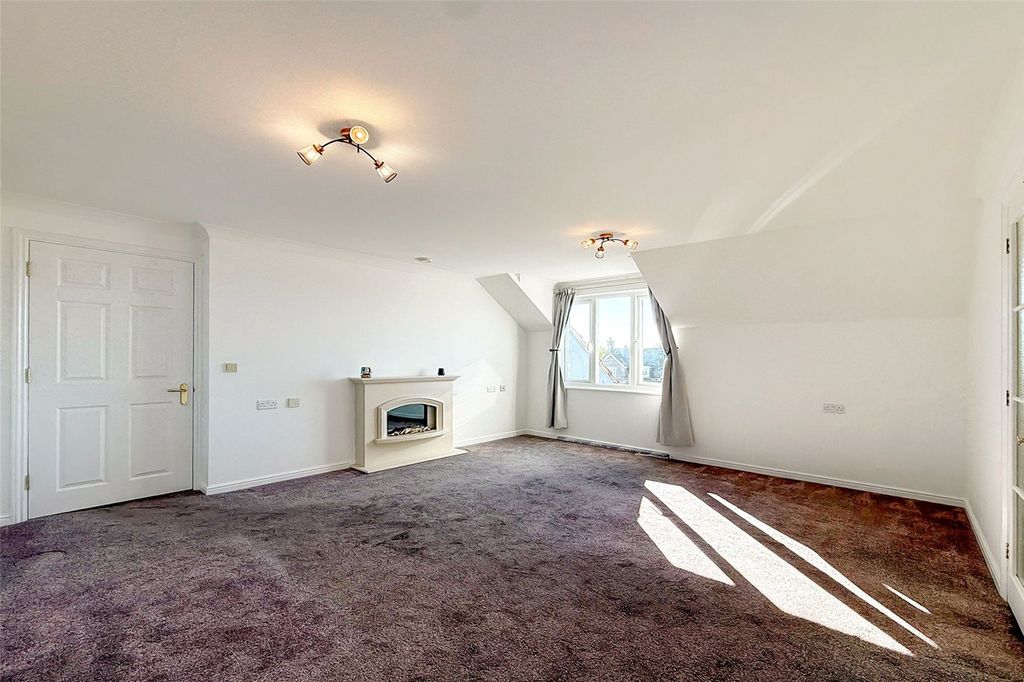 Property photo 3 of 13 Picture No. 12