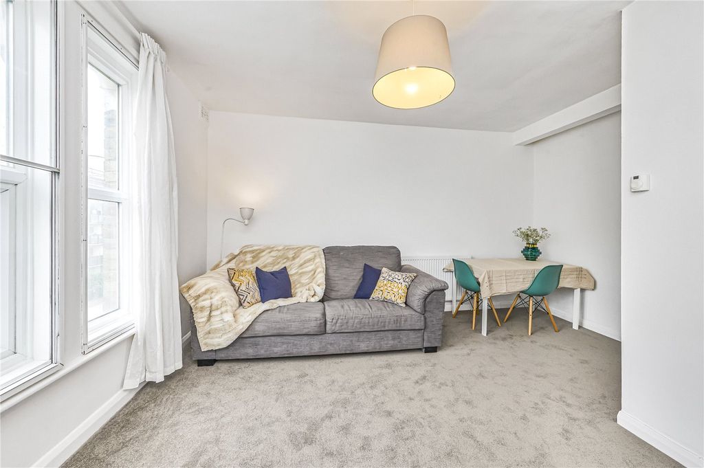 Property photo 2 of 16 Picture No. 41