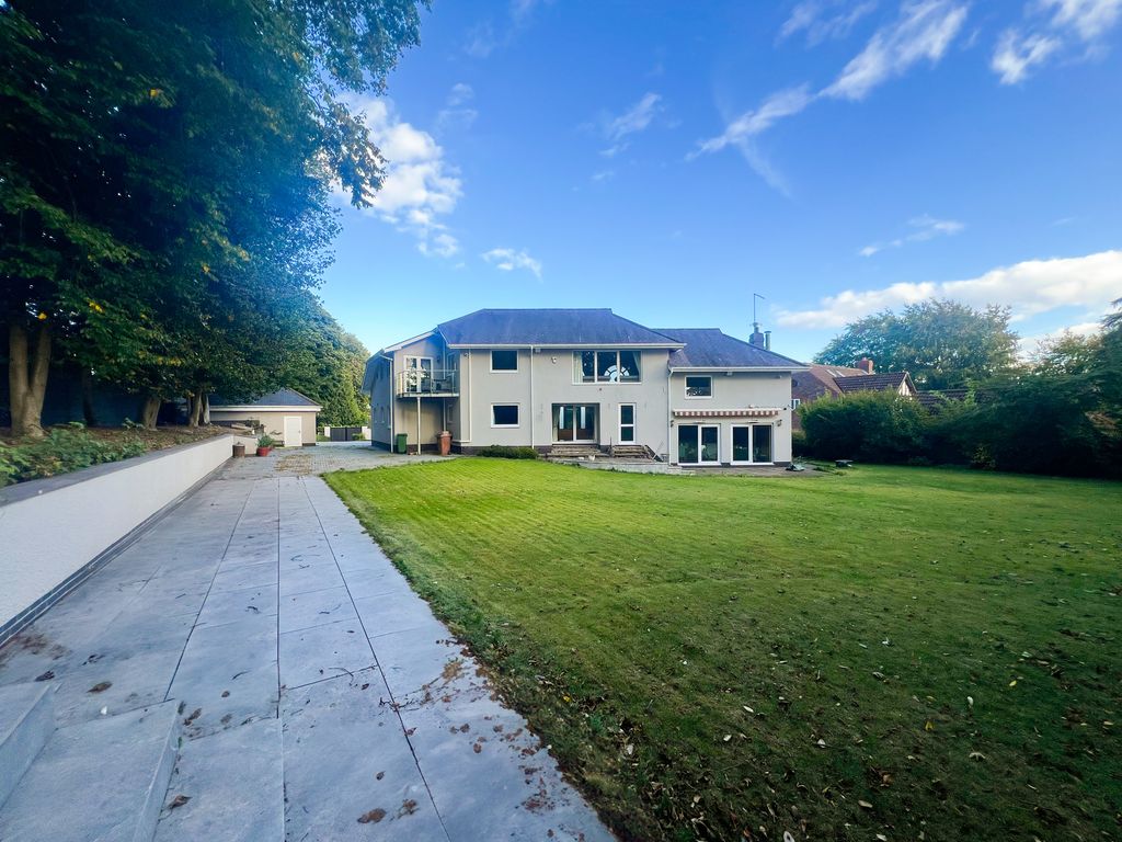 Property photo 2 of 26 Image