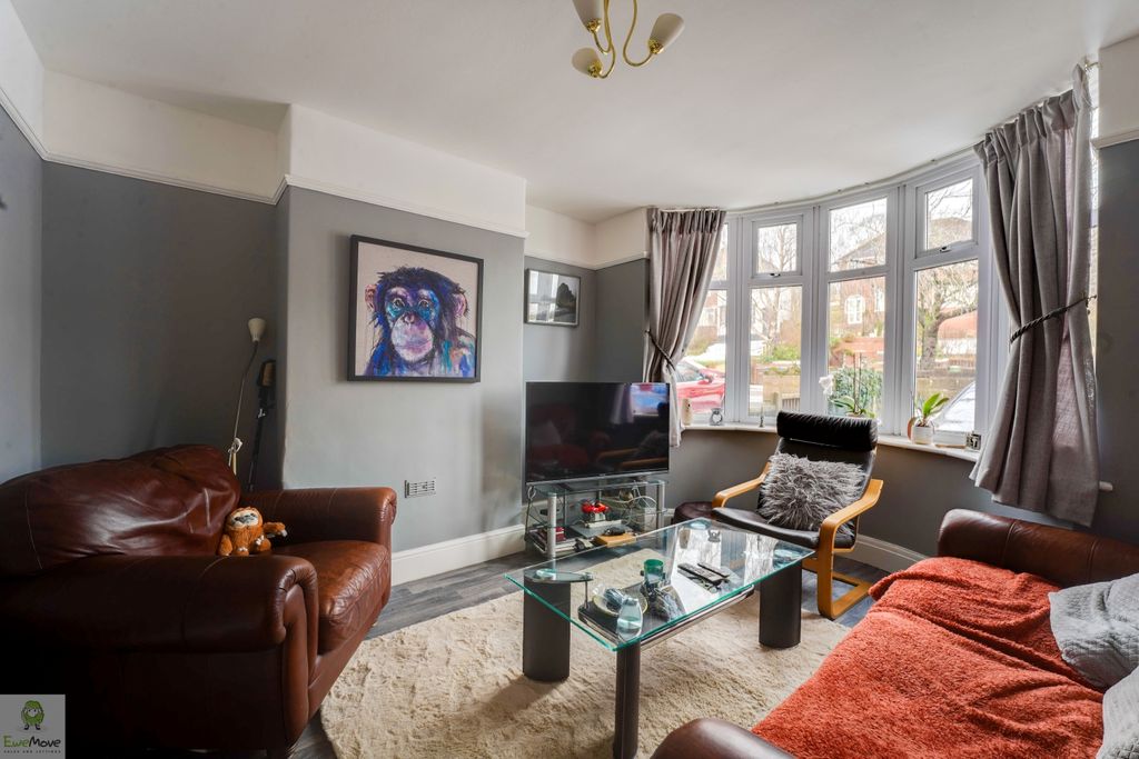 Property photo 3 of 11 Dsc09500-Dsc09504