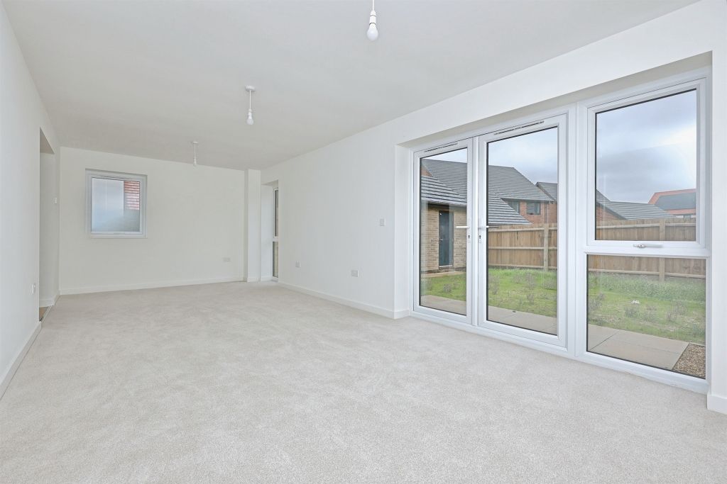 Property photo 3 of 27