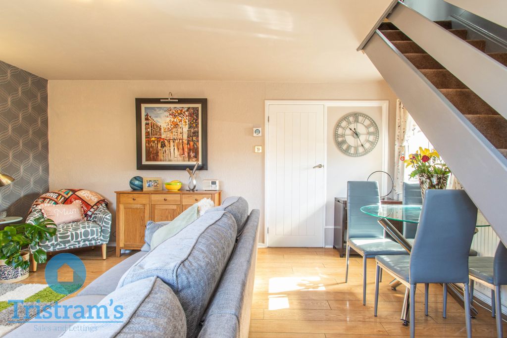 Property photo 2 of 30