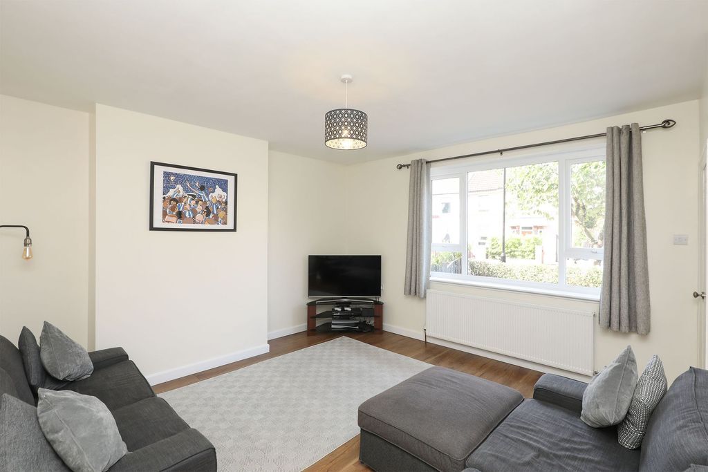 Property photo 3 of 24