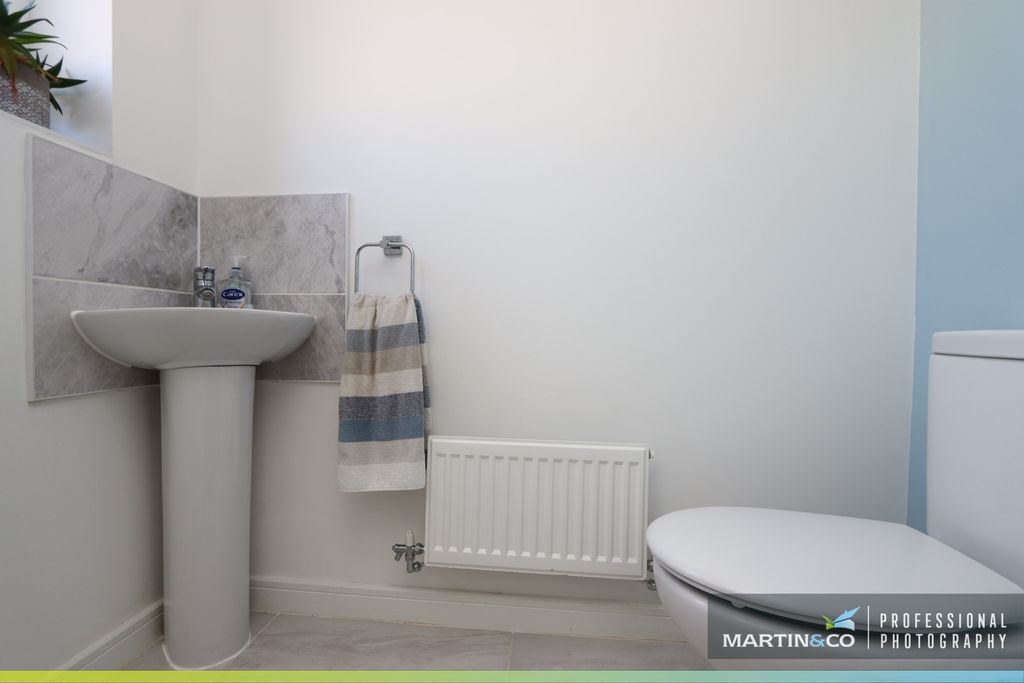 Property photo 3 of 24