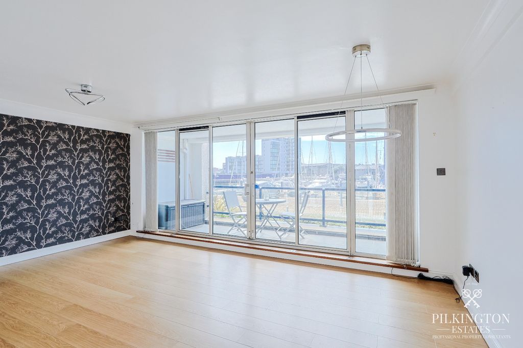 Property photo 3 of 15 5366625