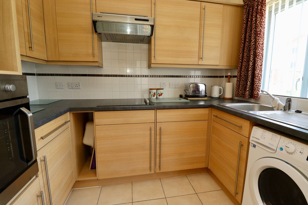 Property photo 2 of 12 Img_7859
