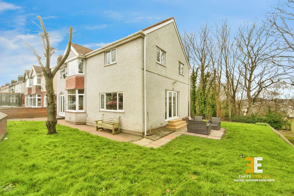Property photo 3 of 30