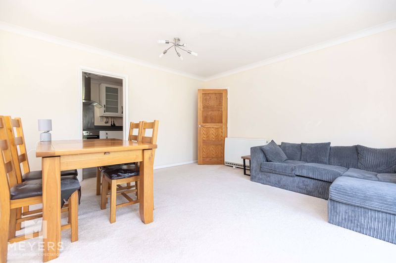 Property photo 2 of 13 Photo 8