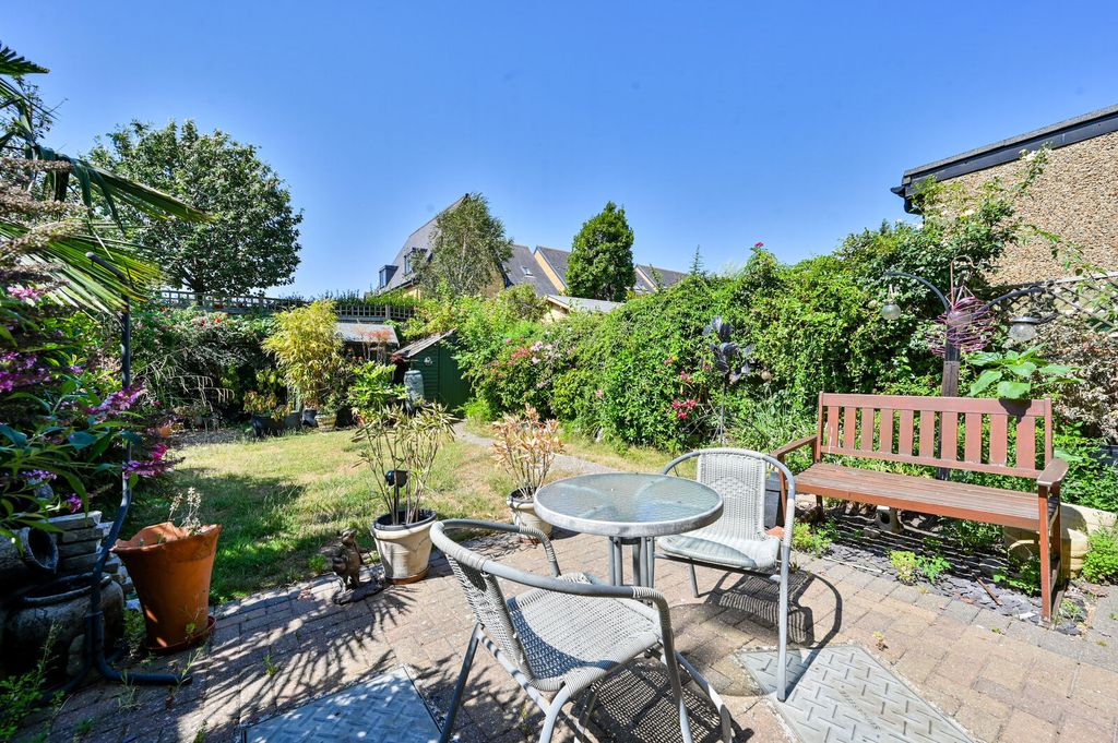 Property photo 3 of 13