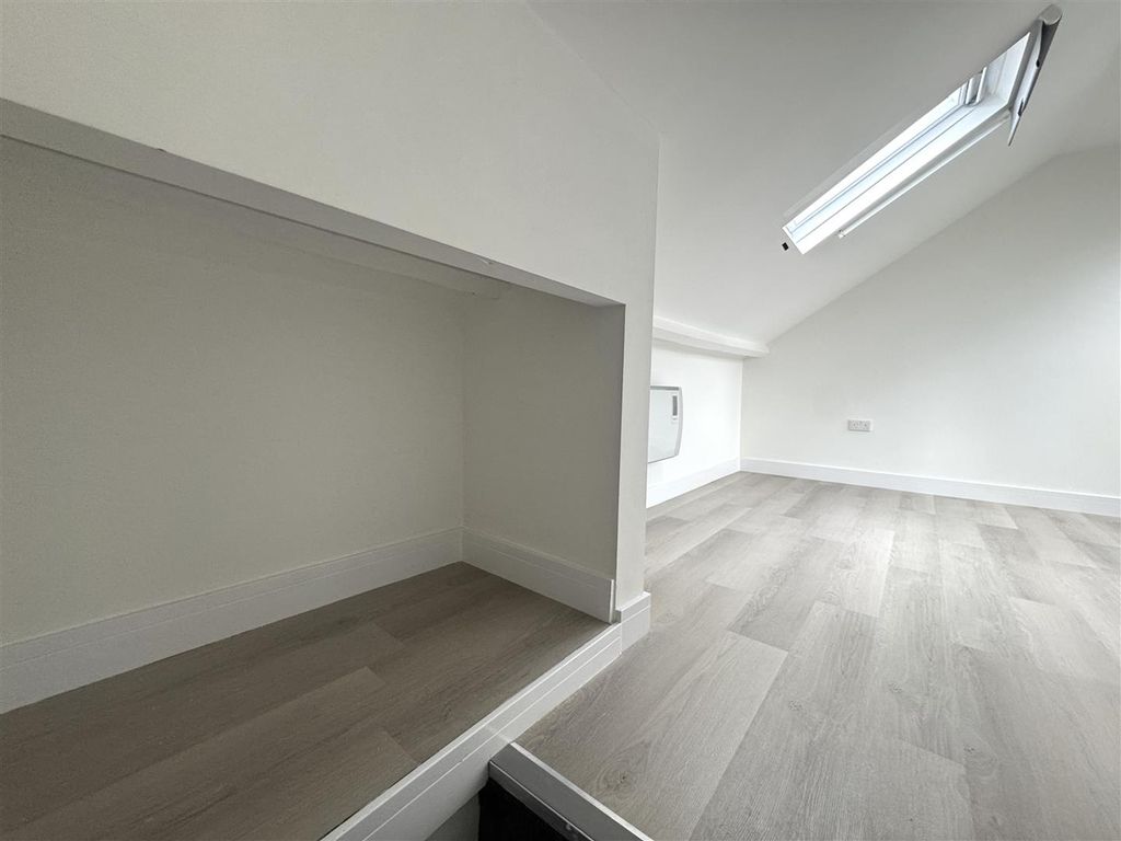 Property photo 3 of 6 Studio View 2.Jpg