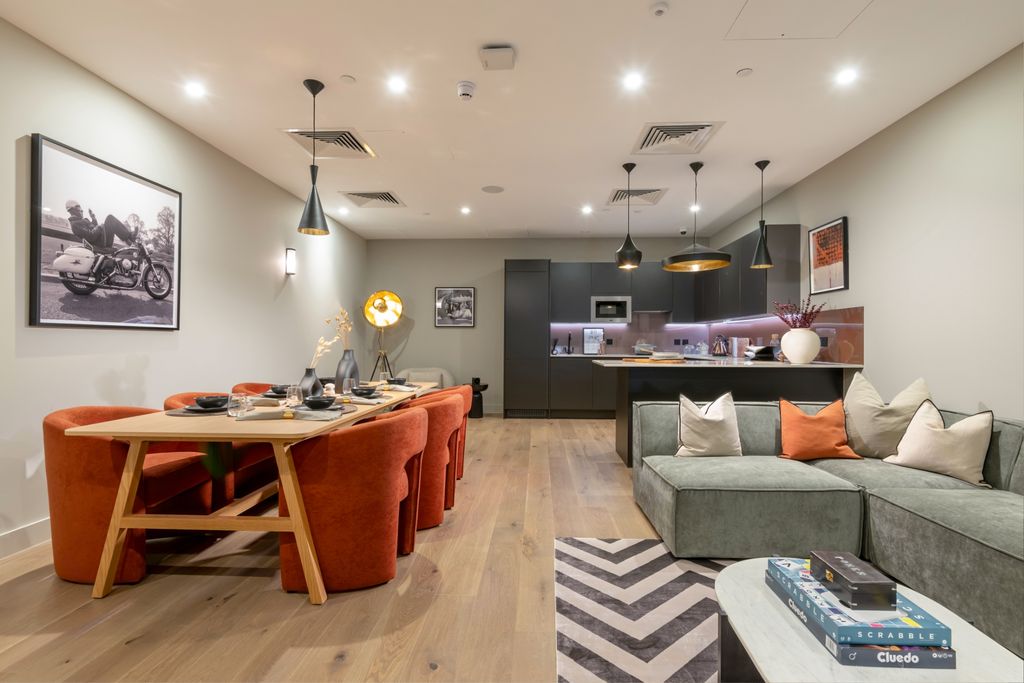 Property photo 1 of 30 Ryland Bookable Suite