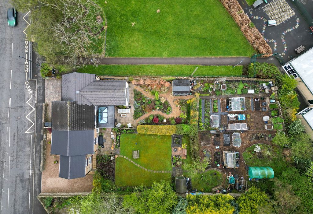 Property photo 3 of 24