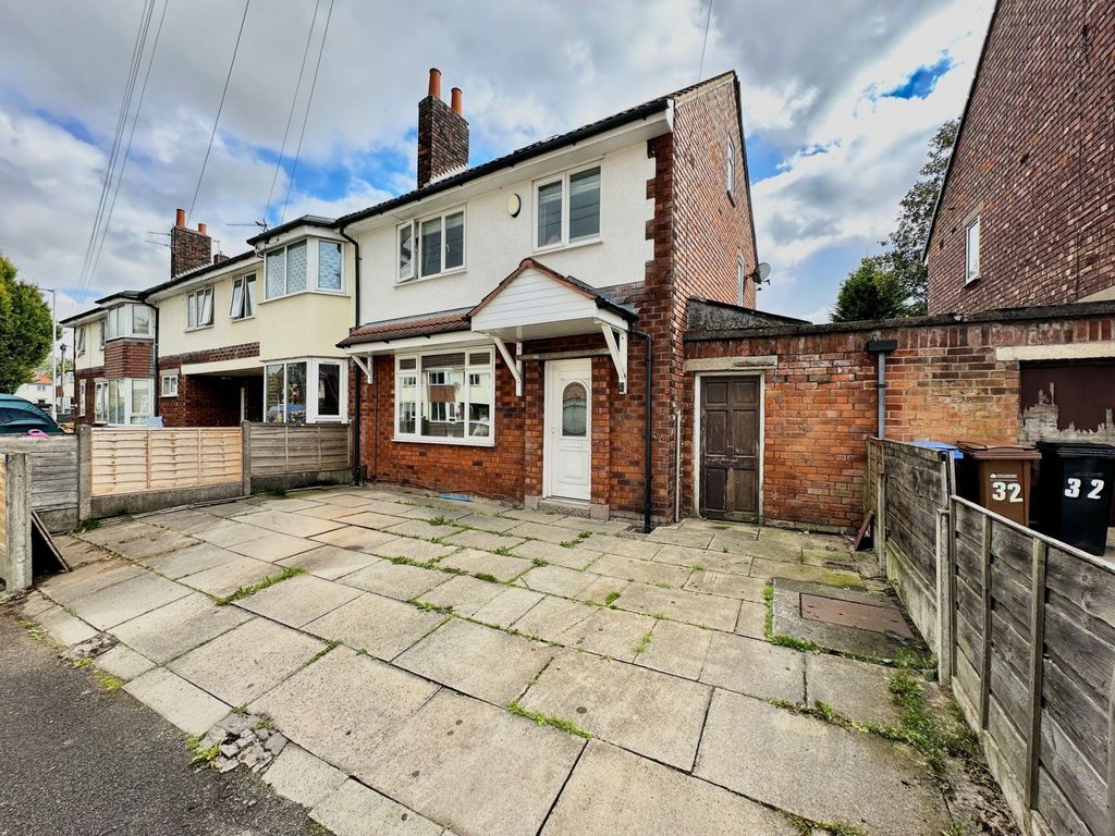 Property photo 1 of 32