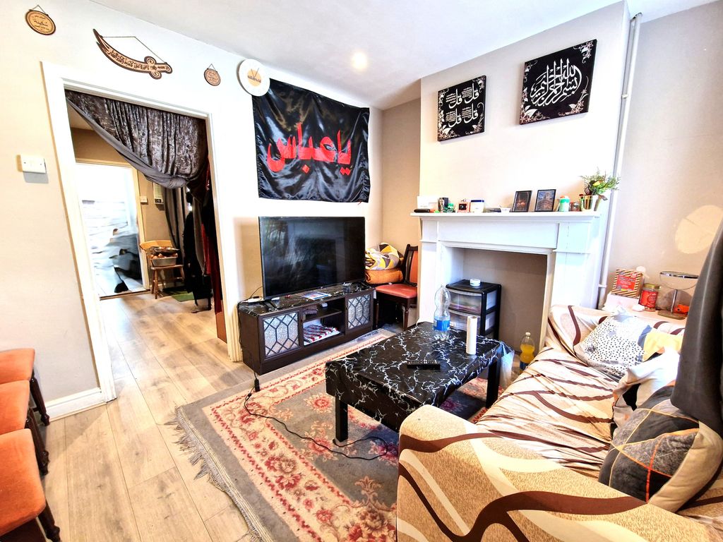 Property photo 3 of 21 Gallery