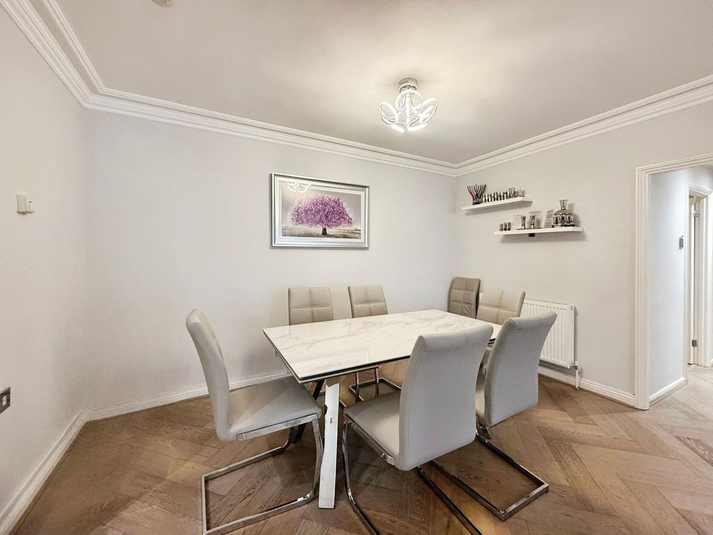 Property photo 2 of 14 Dining Area