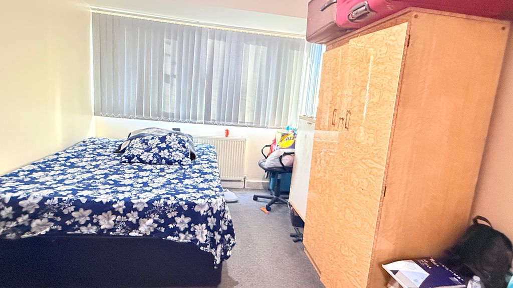 Property photo 1 of 1