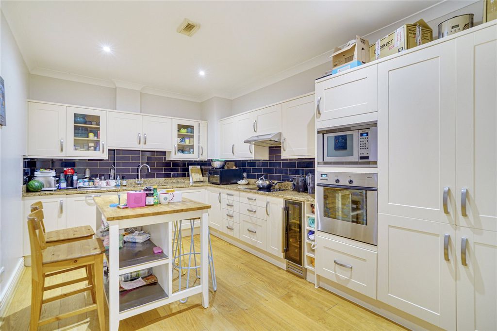 Property photo 3 of 15 Picture No. 10