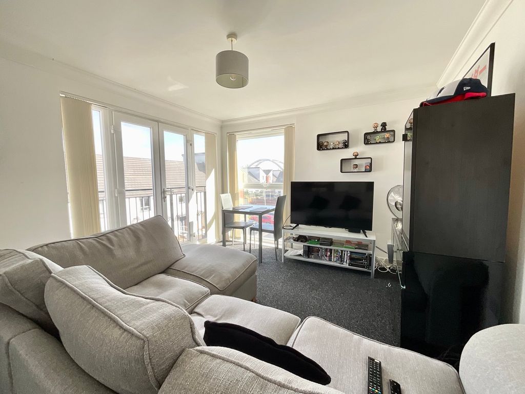 Property photo 3 of 8