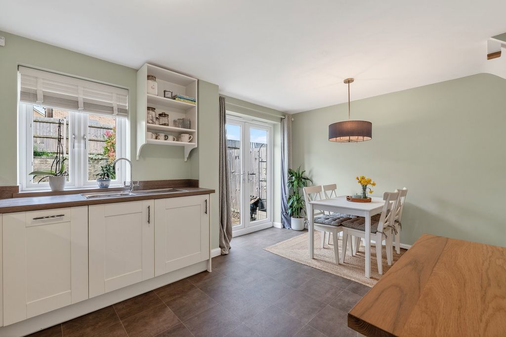 Property photo 3 of 26