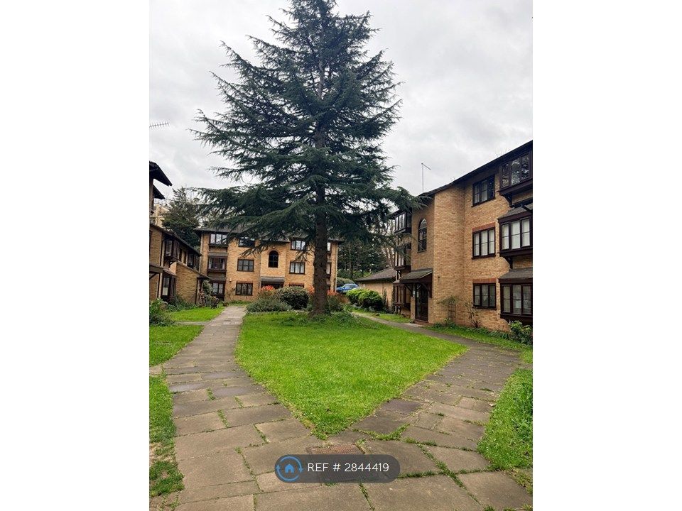 Property photo 1 of 14 Communal Garden