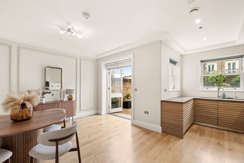 Property photo 3 of 20