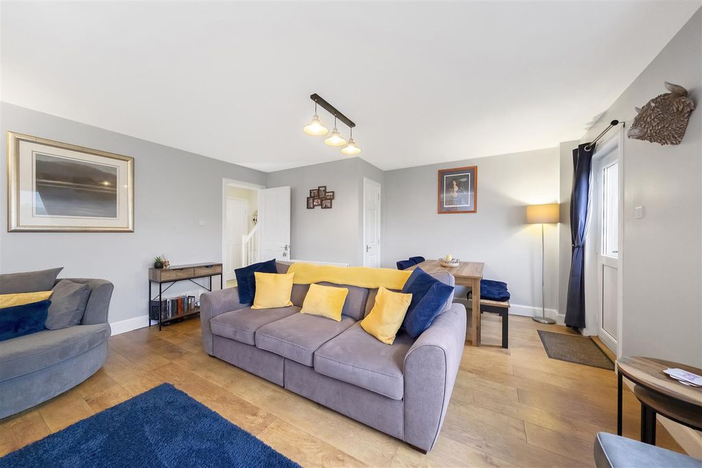 Property photo 3 of 33 1-22.Jpg