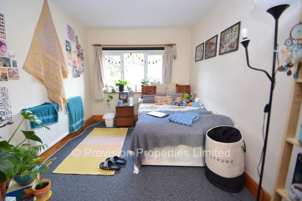 Property photo 3 of 20 Photo