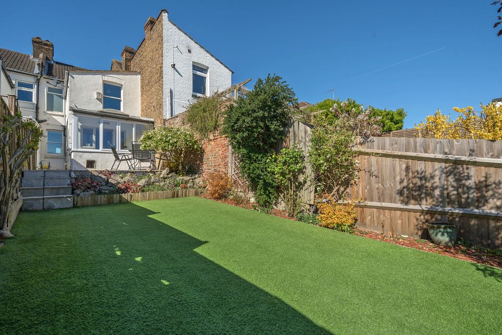 Property photo 1 of 20