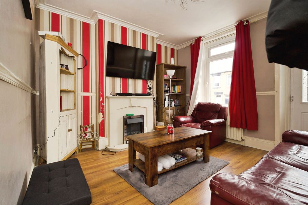 Property photo 2 of 11