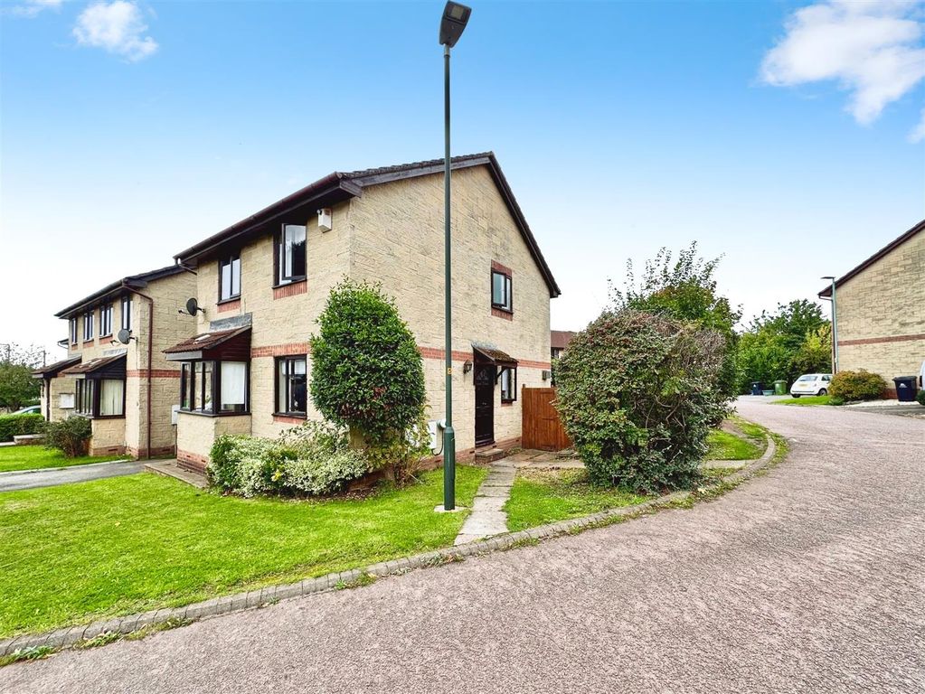 Property photo 1 of 18 Outside