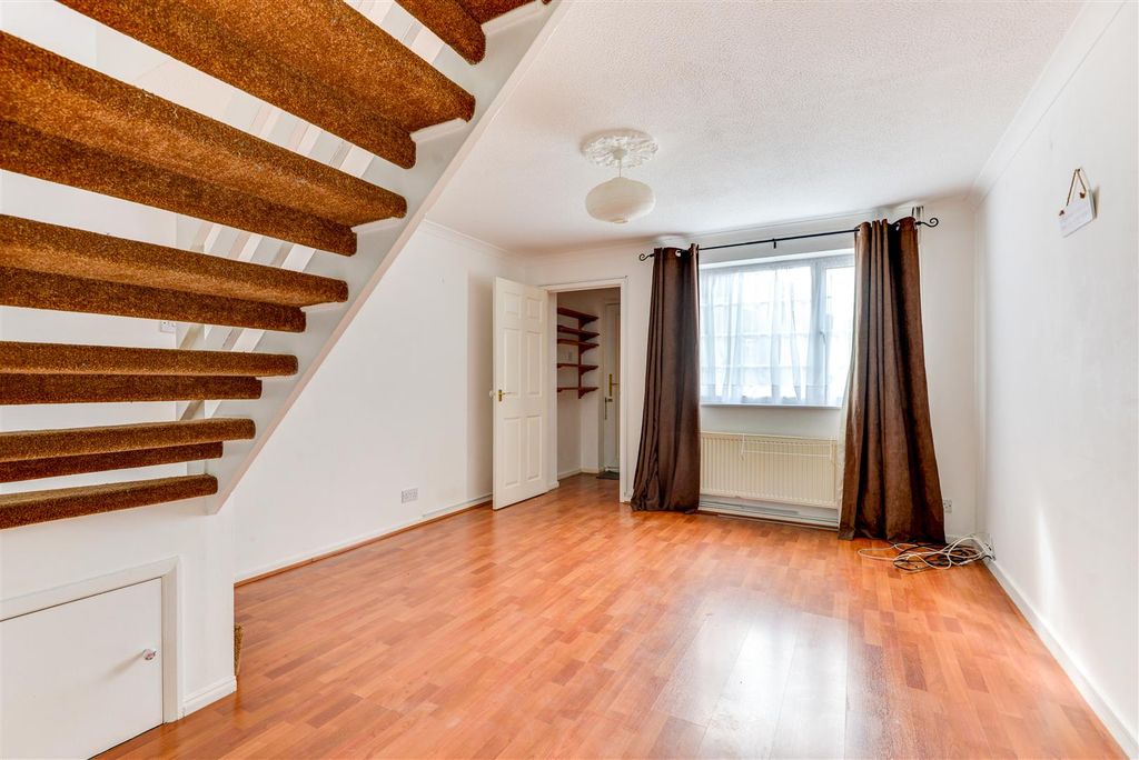 Property photo 3 of 10 Reception Room