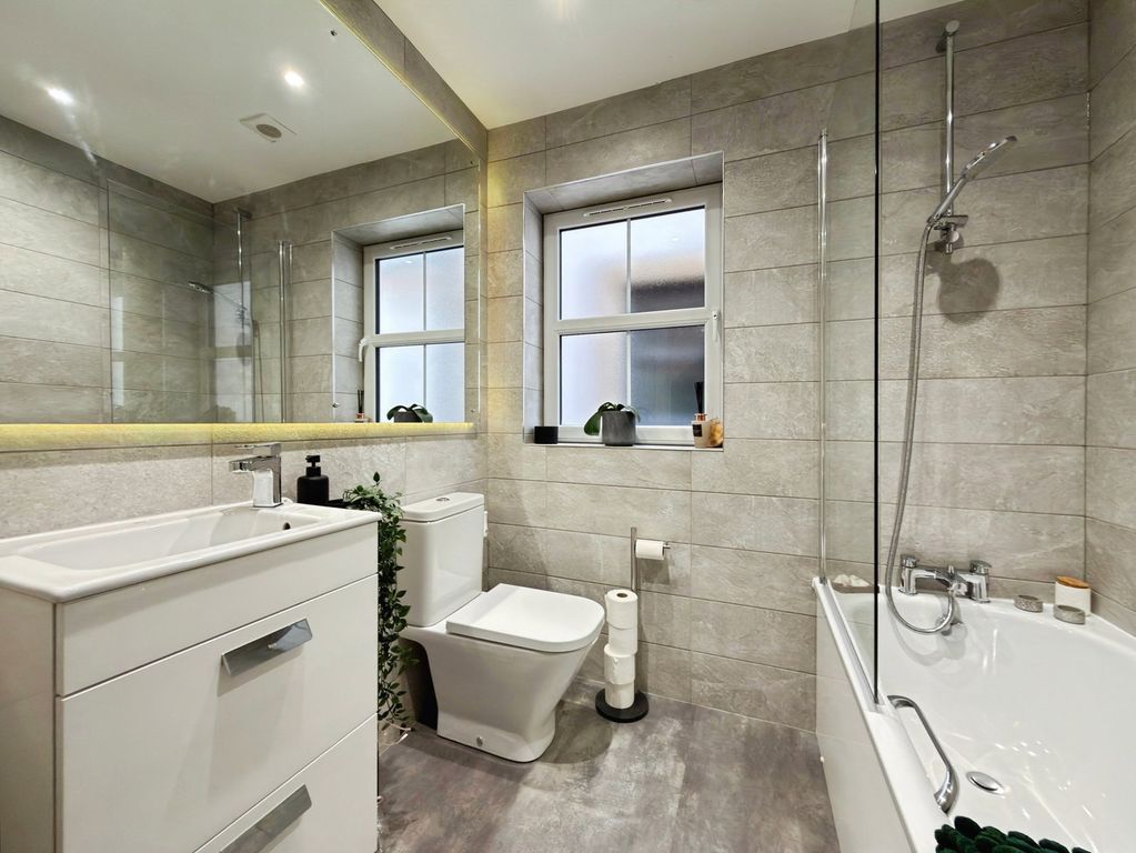 Property photo 3 of 29