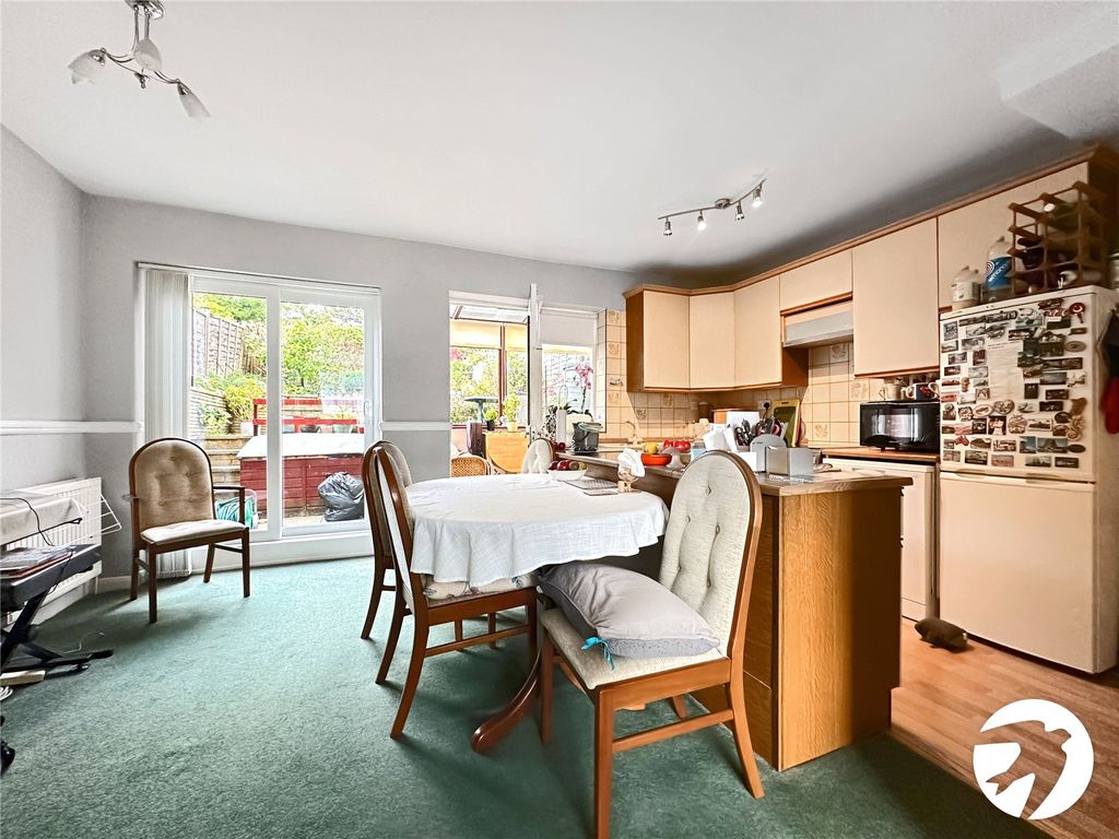 Property photo 3 of 14 Lounge/Diner