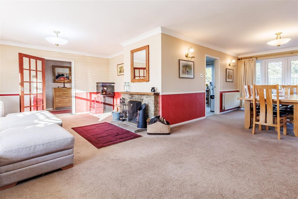 Property photo 3 of 42 Raven Brook (5).Jpg