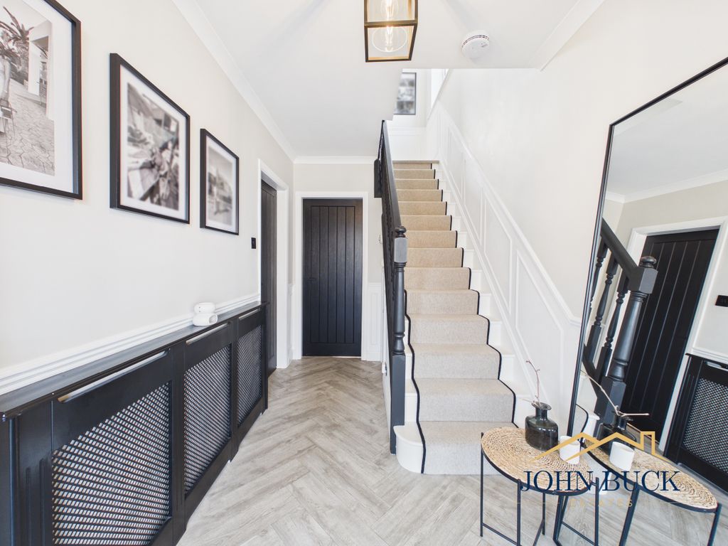 Property photo 2 of 26