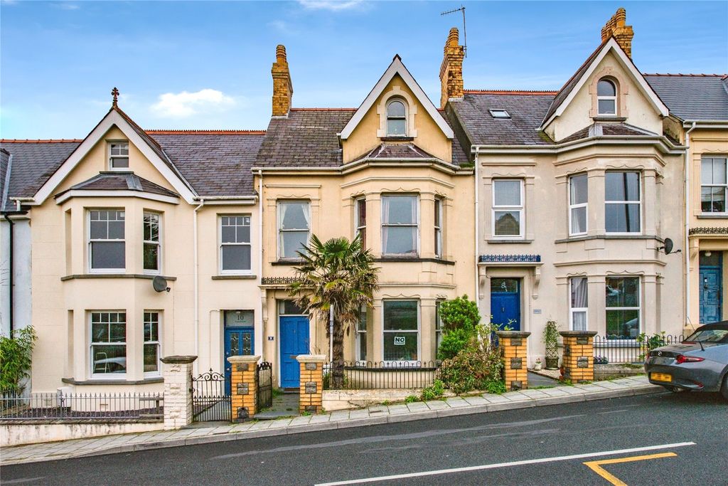 Property photo 2 of 17 Picture No. 16