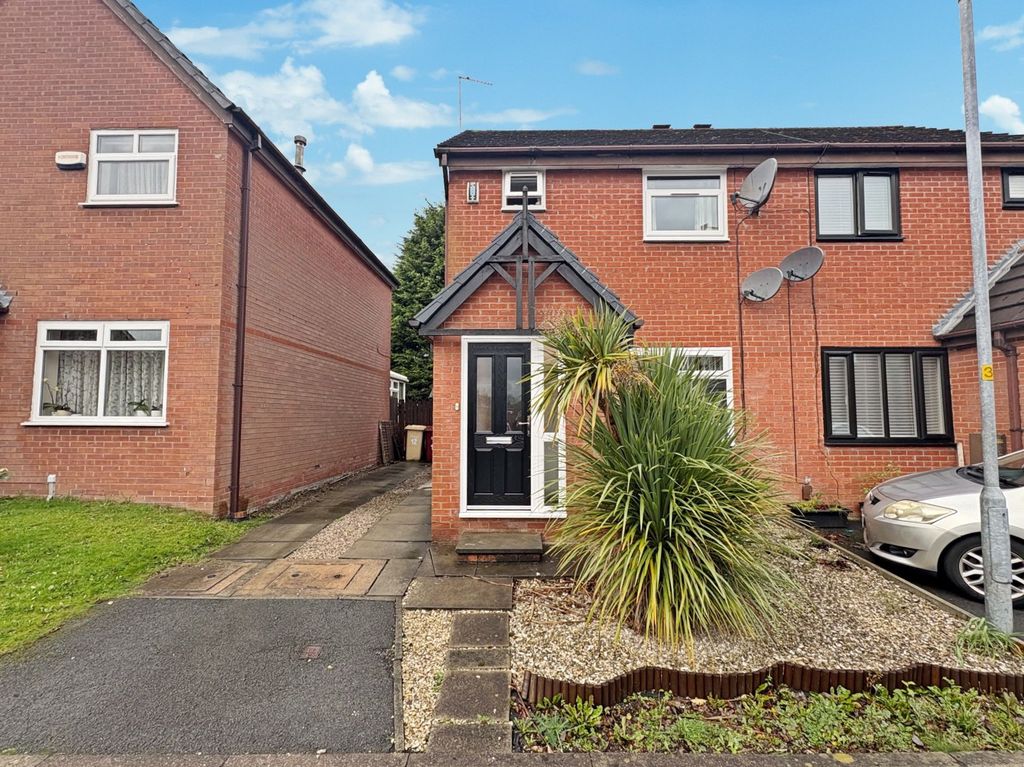 Property photo 1 of 12 External