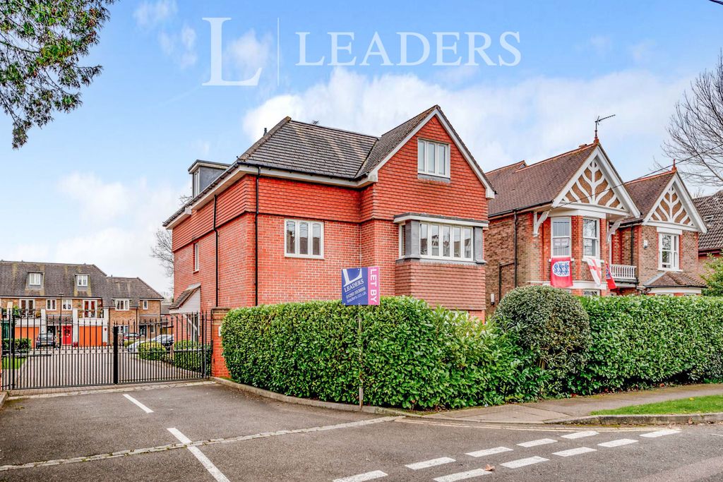 Property photo 1 of 19 External