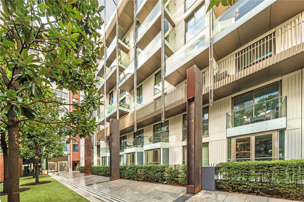 Property photo 1 of 10 External