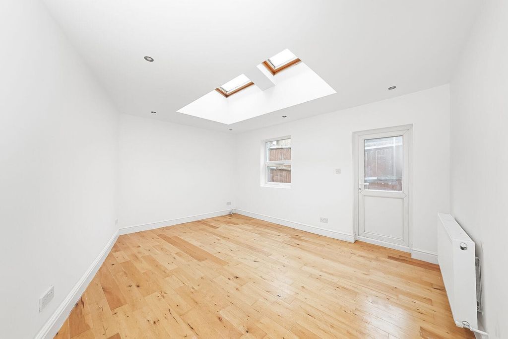 Property photo 3 of 11 Img_6561-1-1500x1000.Jpg