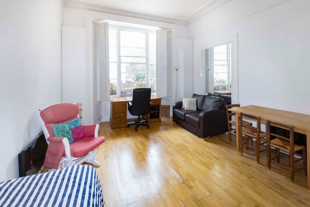 Property photo 2 of 3