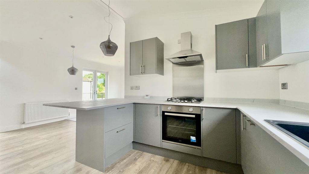 Property photo 3 of 20 Fullsizerender-2.Jpg