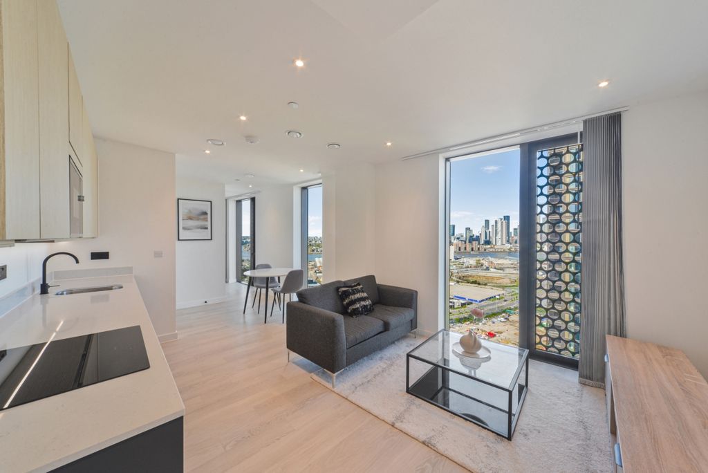 Property photo 1 of 15 Dsc_2480_High