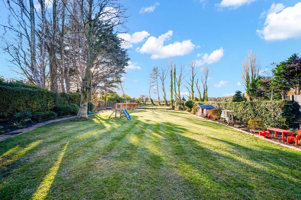 Property photo 2 of 34