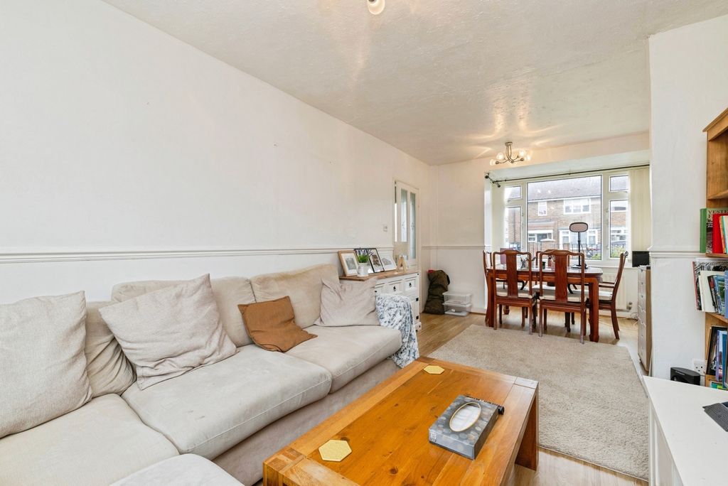 Property photo 3 of 20 Pbox-Img.Jpg