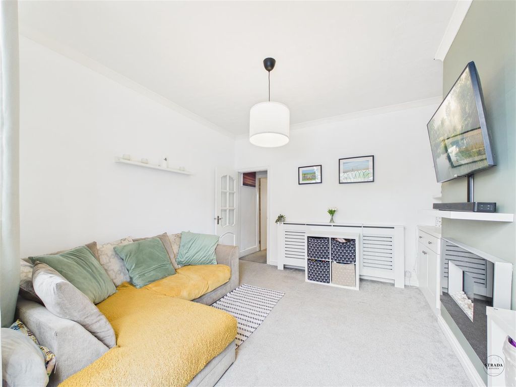 Property photo 3 of 19 Cam03252G0-Pr0138-Still018.Jpg