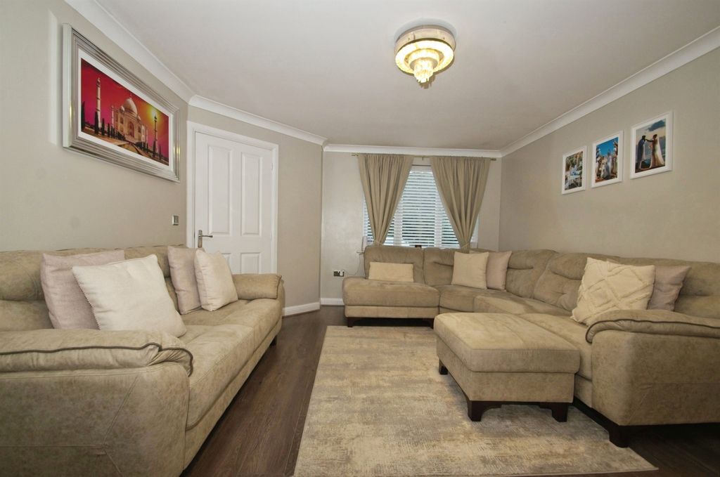 Property photo 3 of 22