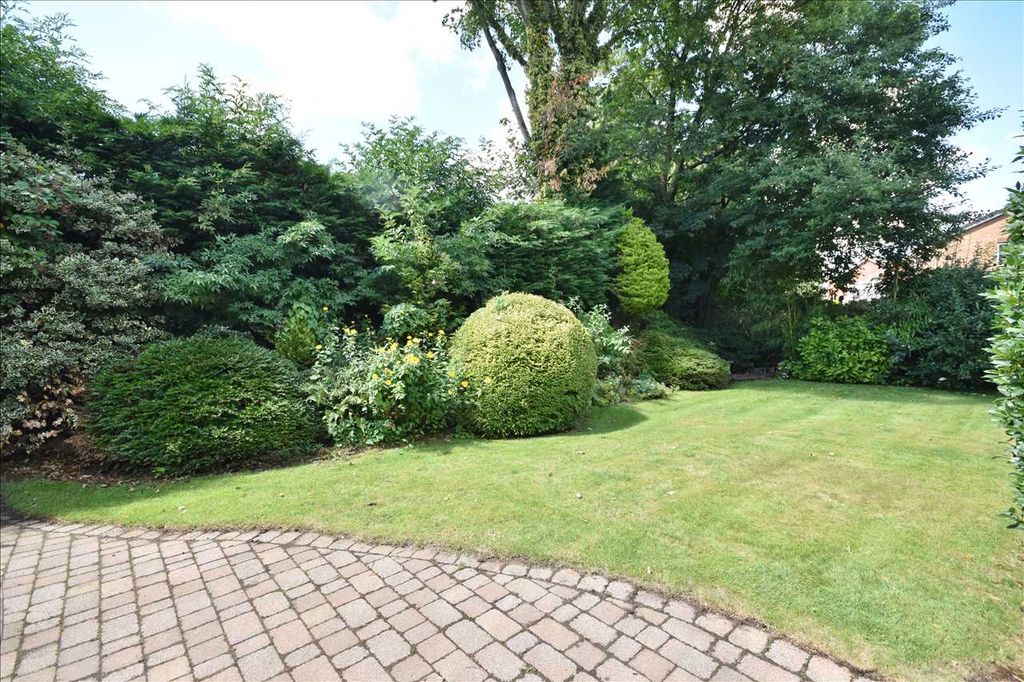 Property photo 2 of 18
