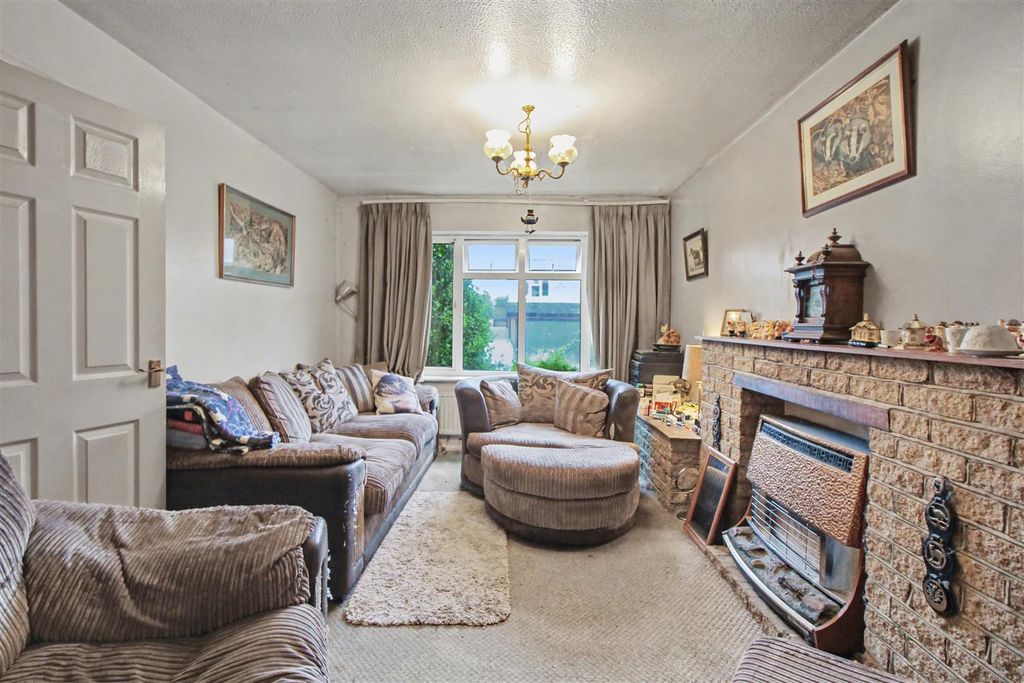 Property photo 2 of 14 Img_5452.Jpg