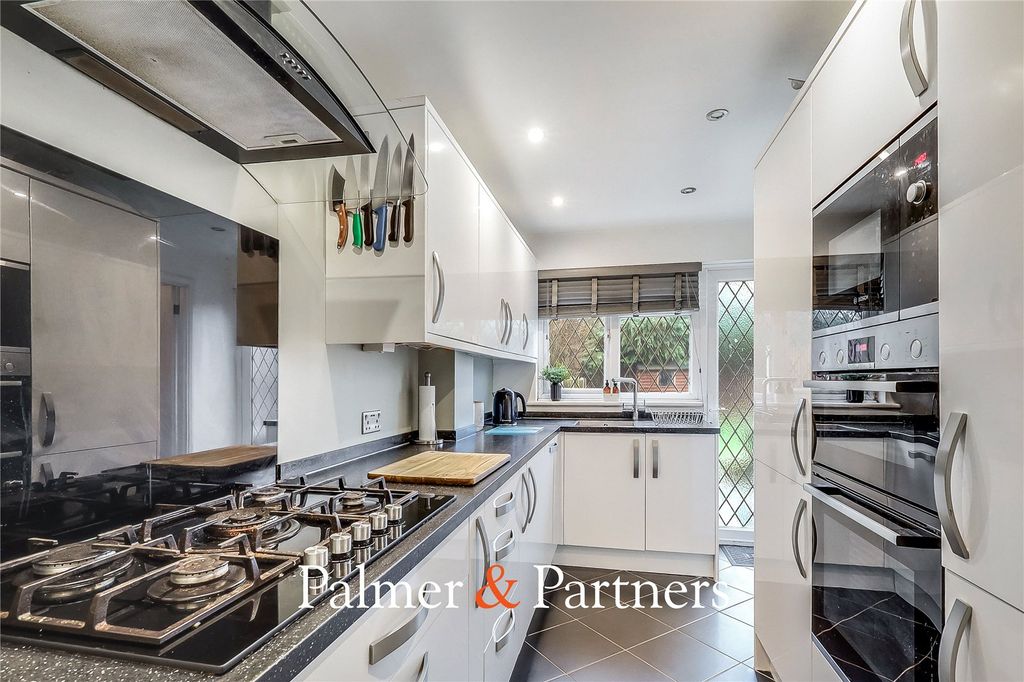 Property photo 3 of 17 Picture No. 10